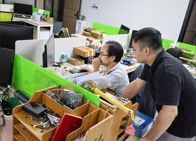 臺風(fēng)賽跑！安帕爾團(tuán)隊搶時送檢產(chǎn)品彰顯擔(dān)當(dāng)